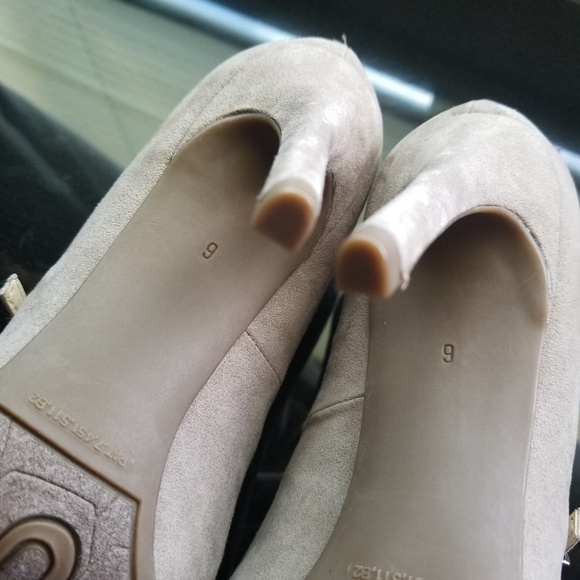 gray suede heels - Picture 6 of 7